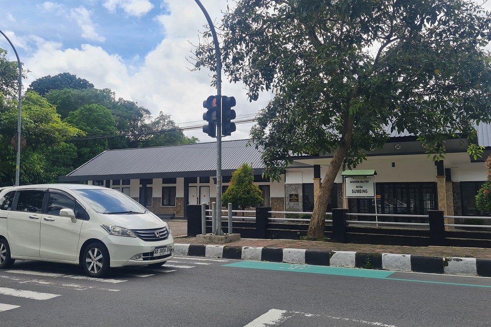 Wisma Sumbing di kompleks Akmil Magelang menjadi titik kumpul kedatangan para kepala daerah peserta retret.