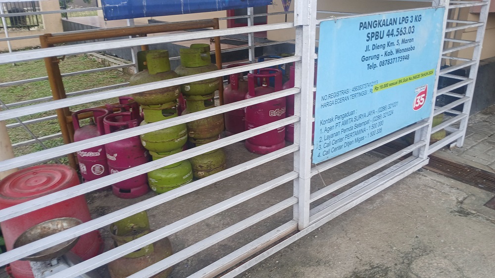 Stok elpiji 3 kg di SPBU Krasak, Mojotengah, Wonosobo kosong karena hanya mendapat pasokan terbatas.