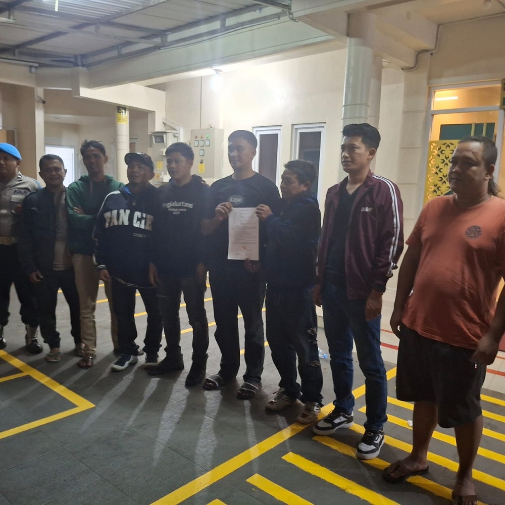 Warga Paten Gunung dan Karang Gading yang tawuran di Jalan Singosari, Senin (17/3/2025) sepakat damai.
