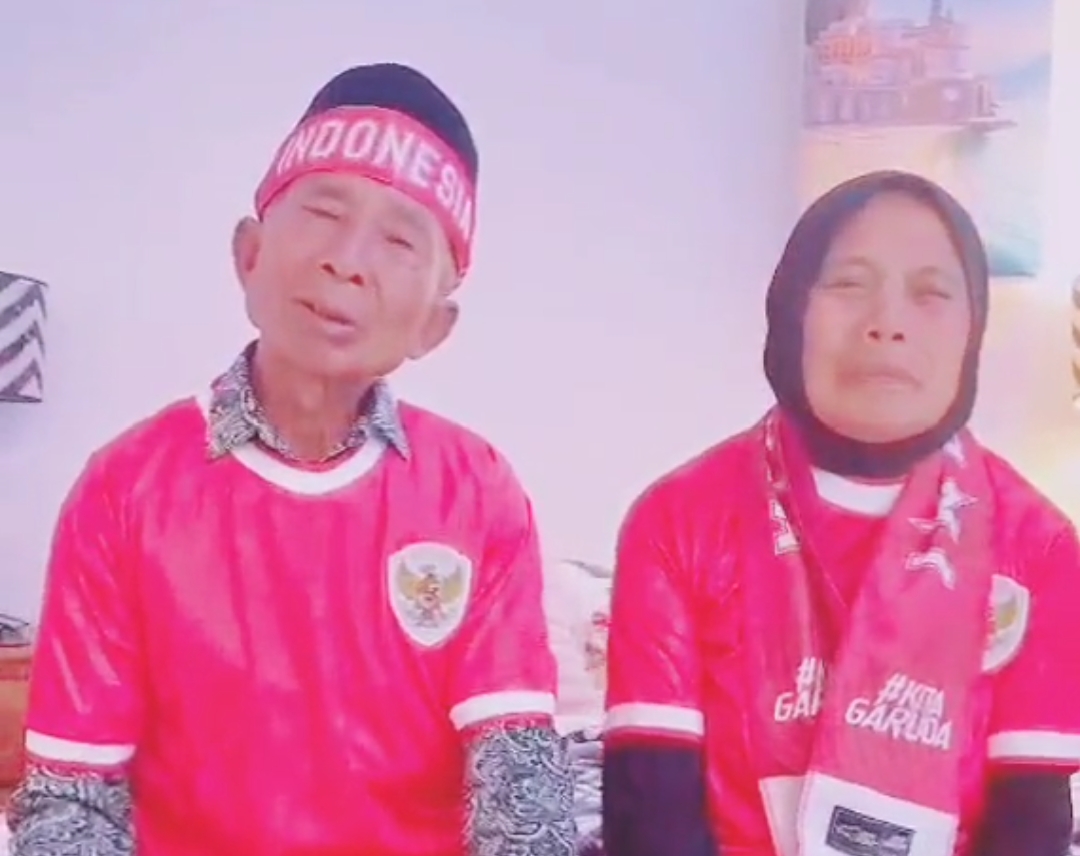 Pasutri Lansia asal Desa Mutisari, Kecamatan Watumalang, Kabupaten Wonosobo mennonton Timnas Indonesia di Australia