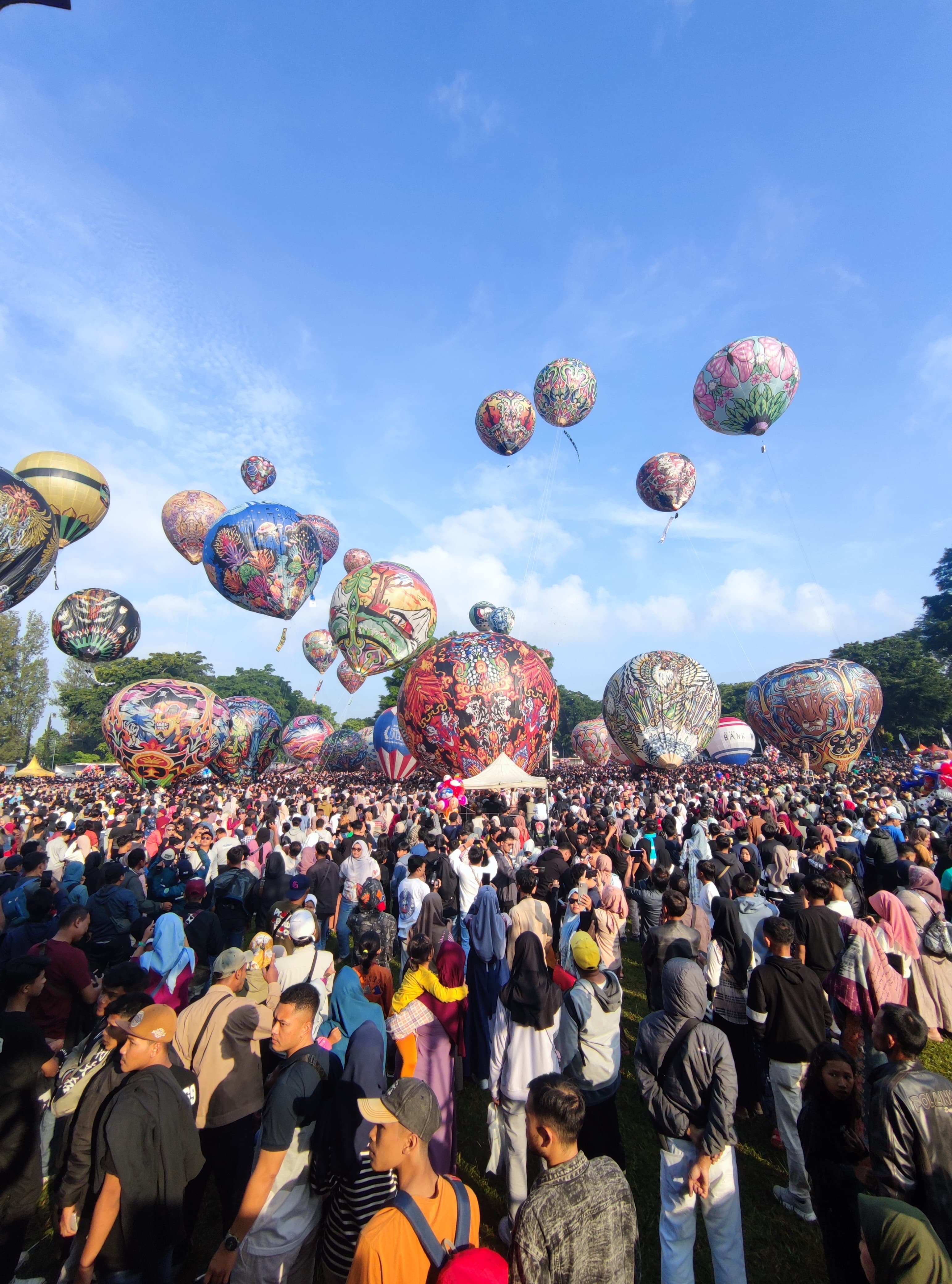 Penyelenggaraan festival balon yang diadakan tahun lalu oleh Dinas Pariwisata Kabupaten Wonosobo. Tahun ini dipastikan ajang serupa sedot pengunjung lebih banyak lagi.