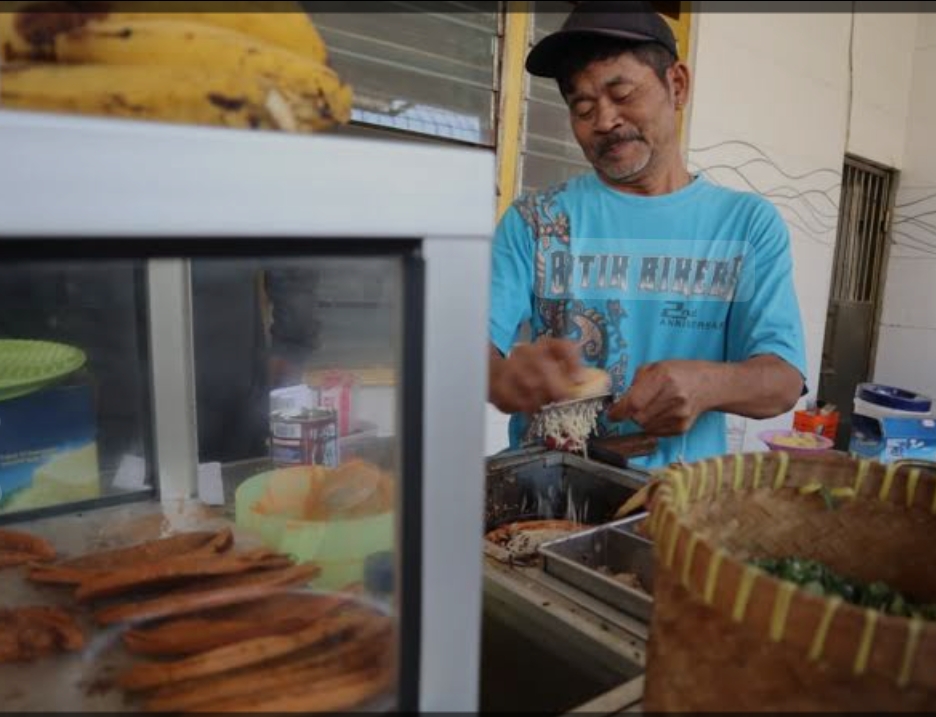 Pemilik usaha kuliner legendaris Kota Semarang Leker Paimo semasa masih hidup.
