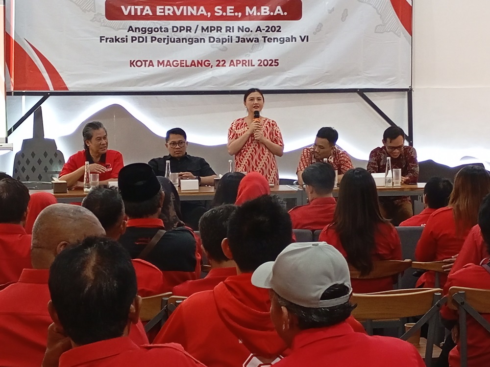 Anggota DPR RI Vita Ervina saat penyerapan aspirasi masyarakat di Kota Magelang, Selasa (22/4/2025) malam.