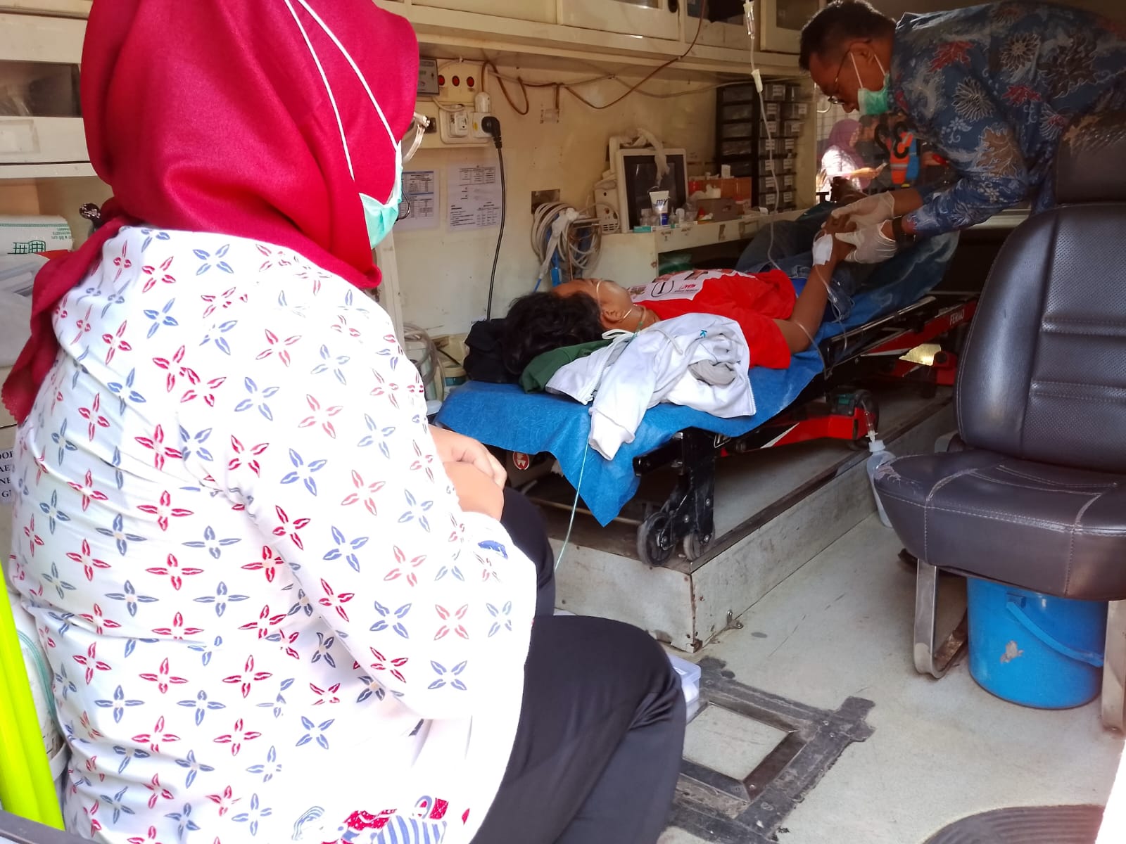 Korban Riki Prabowo saat dibawa Ambulans Hebat.
