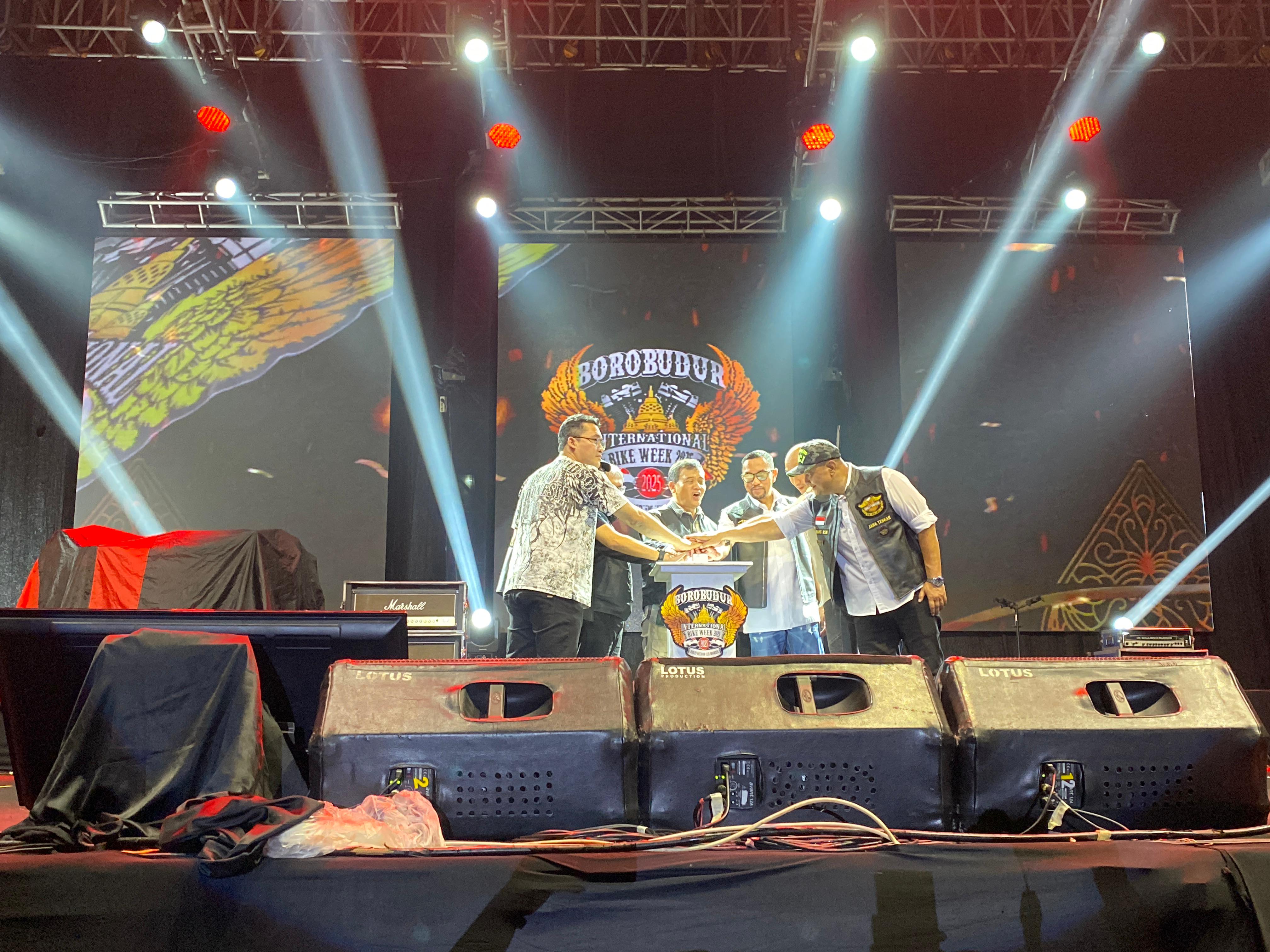 Gubernur Jawa Tengah Ahmad Luthfi dan Ketua Umum HDCI Ahmad Sahroni saat gelaran Borobudur International Bike Week (BIBW) 2025.&nbsp;
