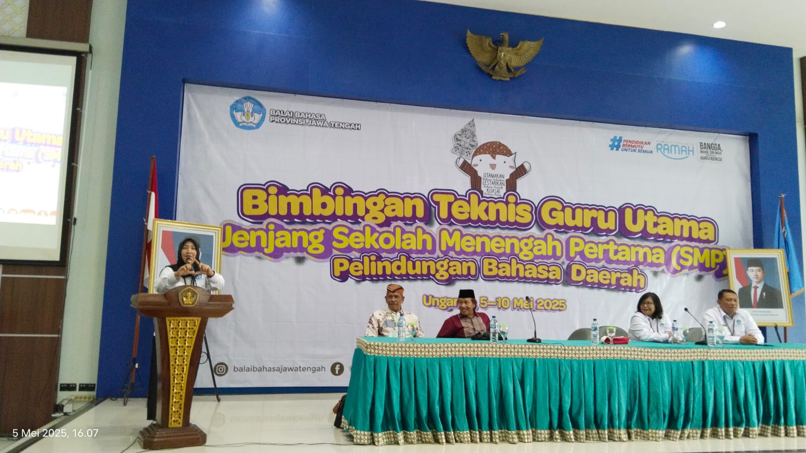 Balai Bahasa Provinsi Jawa Tengah mengadakan bimtek guru utama jenjang SMP dan pengawas pelindungan bahasa daerah, Senin-Sabtu (5-10/5/2025).
