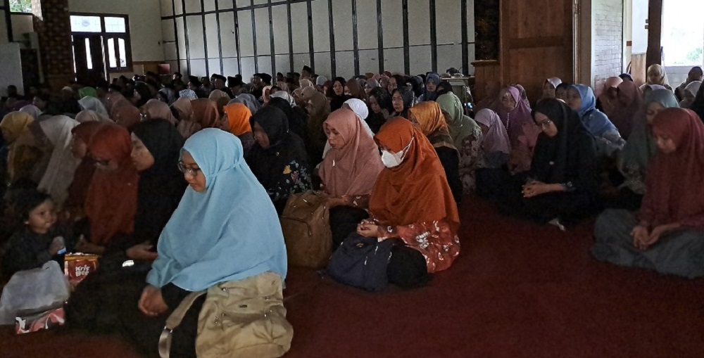 Keluarga besar SD Islam Tahfidz Quran As Syafi