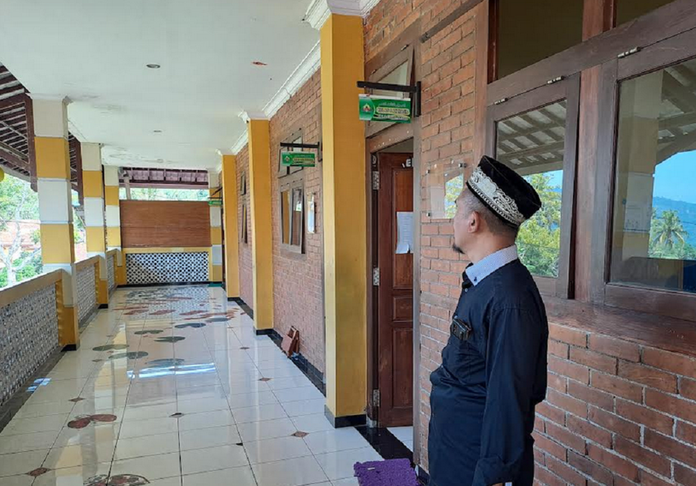 Masih dalam suasana duka, siswa TK & SD Islam Tahfidz Quran Syafi