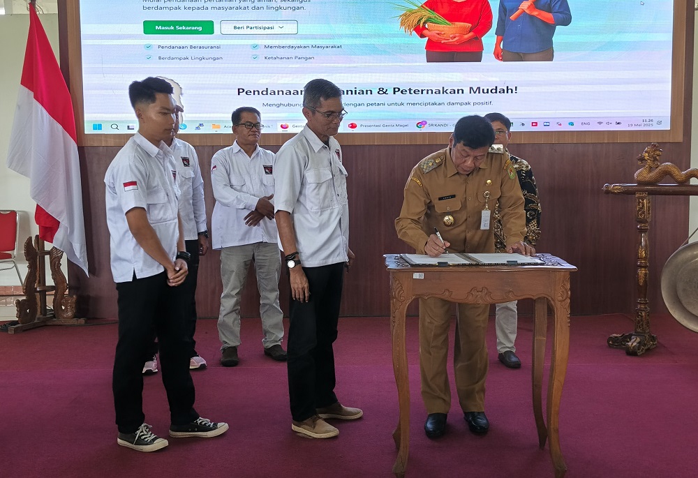 Wakil Bupati Magelang Sahid saat launching aplikasi Klinik Tani Genta Pangan di Pendopo drh Soepardi, Senin (19/5/2025).