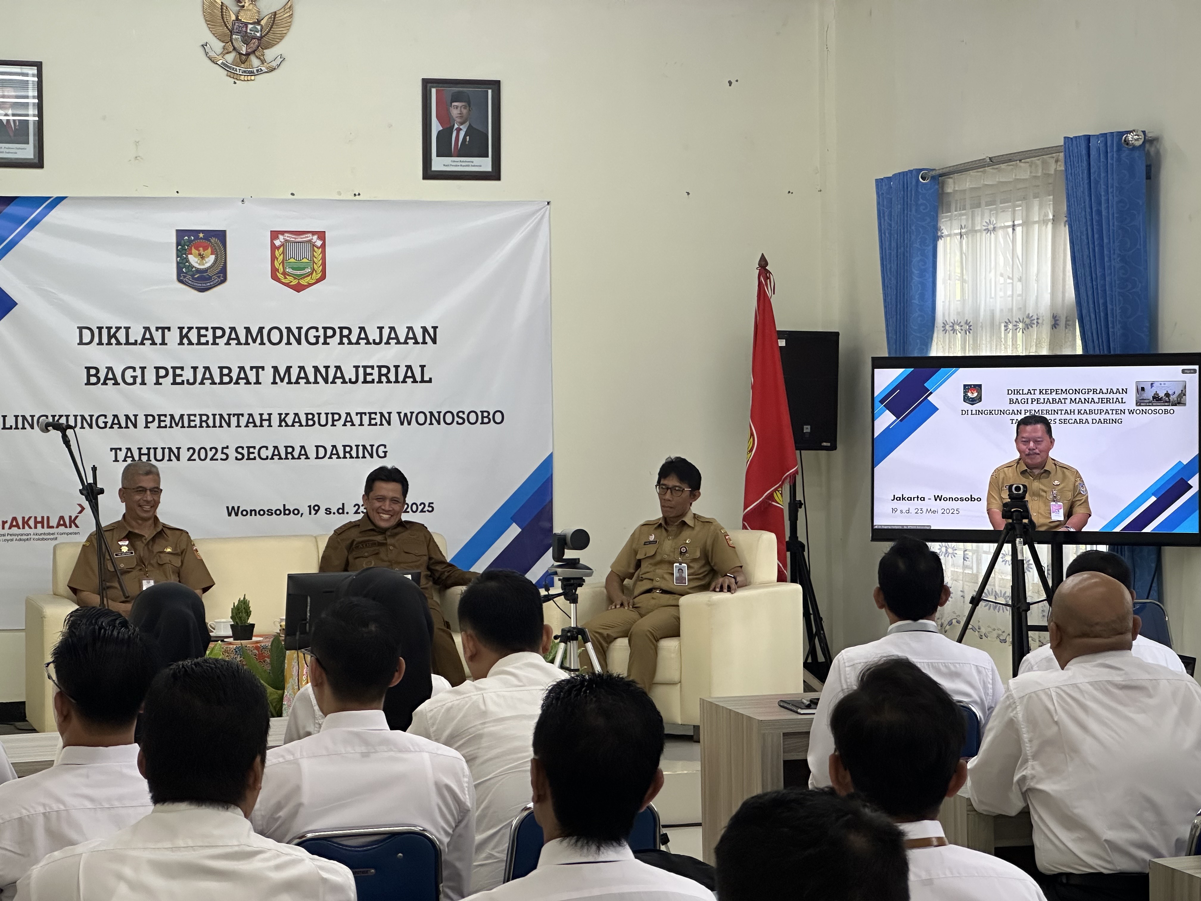 Pejabat eselon 3 dan 4 Pemkab Wonosobo mengikuti diklat di aula kantor Diskominfo selama 5 hari sejak Senin (19/5/2025).