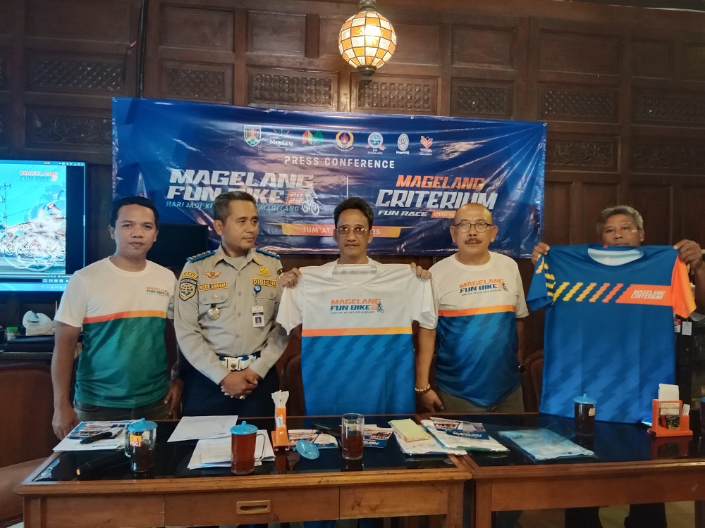 Komite Sepeda Indonesia (KSI) bersama Panitia Hari Jadi Kota Magelang menggelar jumpa pers untuk kejuaraan Magelang Criterium Fun Race 2025.