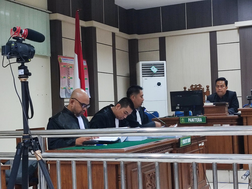 Jaksa KPK Rio Vernika Putra membacakan tuntutan terdakwa P Rachmat Utama Djangkar di Pengadilan Tipikor Semarang, Rabu (28/5/2025).