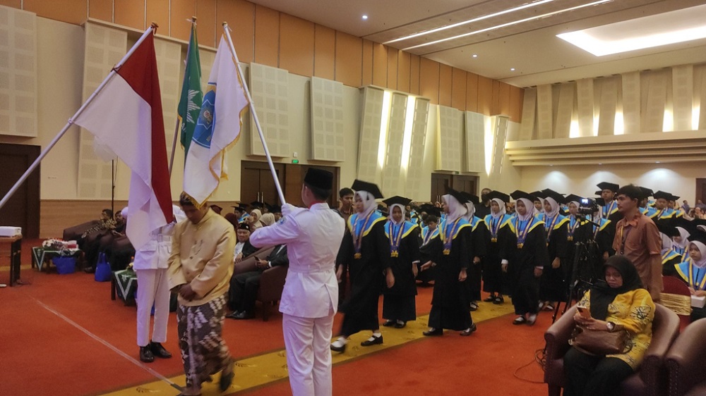 Pelepasan siswa kelas IX SMP Mutual Kota Magelang yang dikemas dengan Khutbah Wada VI tahun lalu.