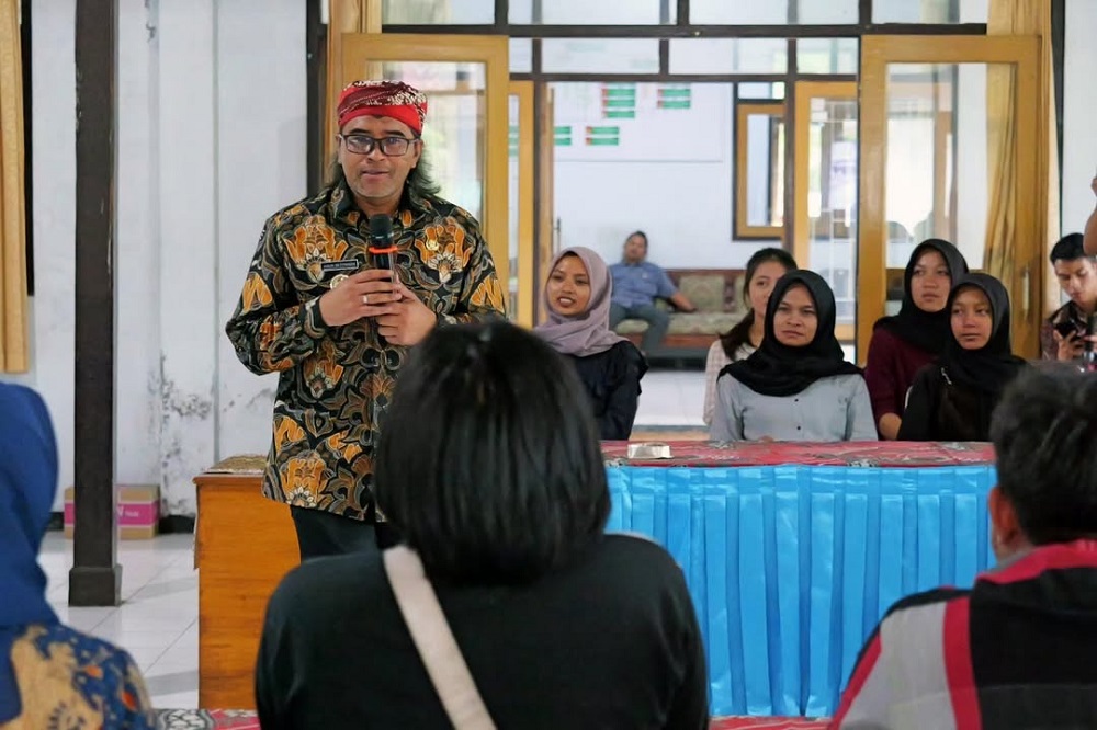 Bupati Temanggung Agus Setyawan saat memberikan arahan dalam workshop persiapan kerja di Pringsurat.  &nbsp;