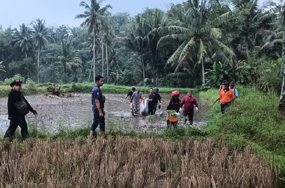 Korban  Endang Mustawa yang hanyut terseret arus Sungai Progo berhasil ditemukan, Jumat (13/6/2025).