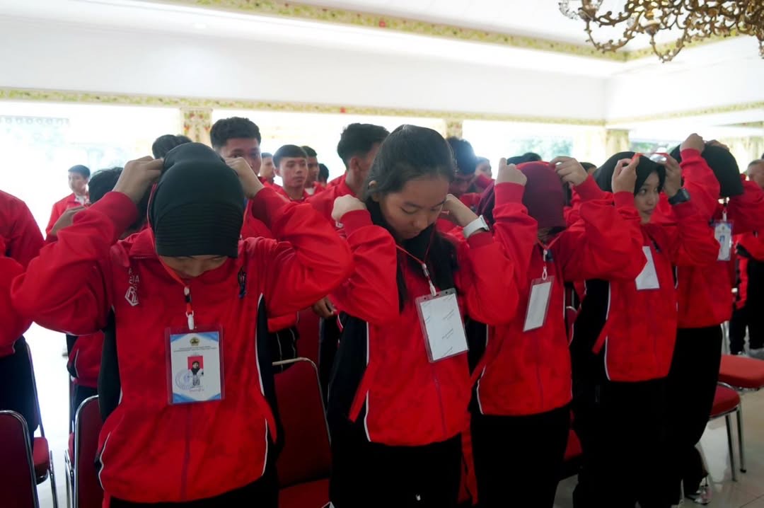 Atlet Temanggung yang berlaga dalam Popda Jawa Tengah dilepas Bupati Temanggung Agus Setyawan.