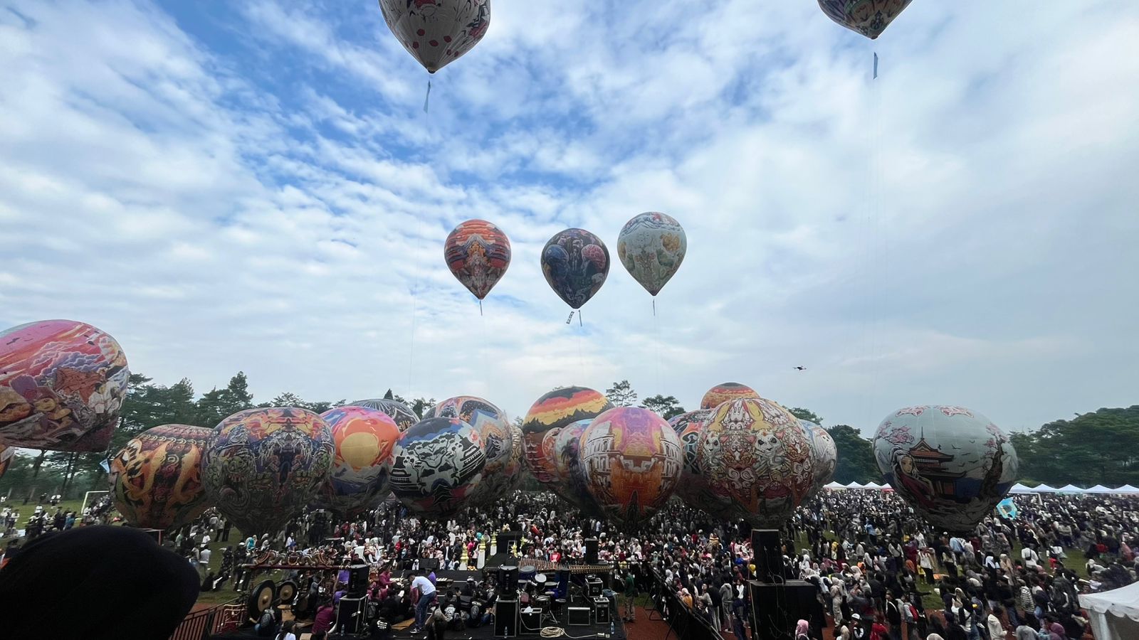 Java Balloon Attraction 2025 yang digelar di Taman Rekreasi Kalianget Wonosobo sekaligus sebagai pengakuan HKI terhadap tradisi balon udara Wonosobo, Minggu (6/7/2025).