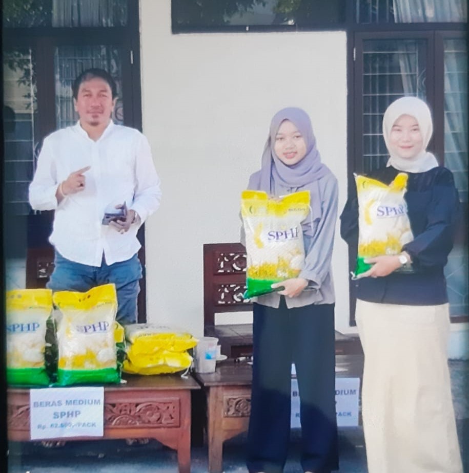 Gerakan pangan murah beras SPHP diluncurkan di Kantor Perum Bulog Kancab Magelang, Jumat (18/7/2025).