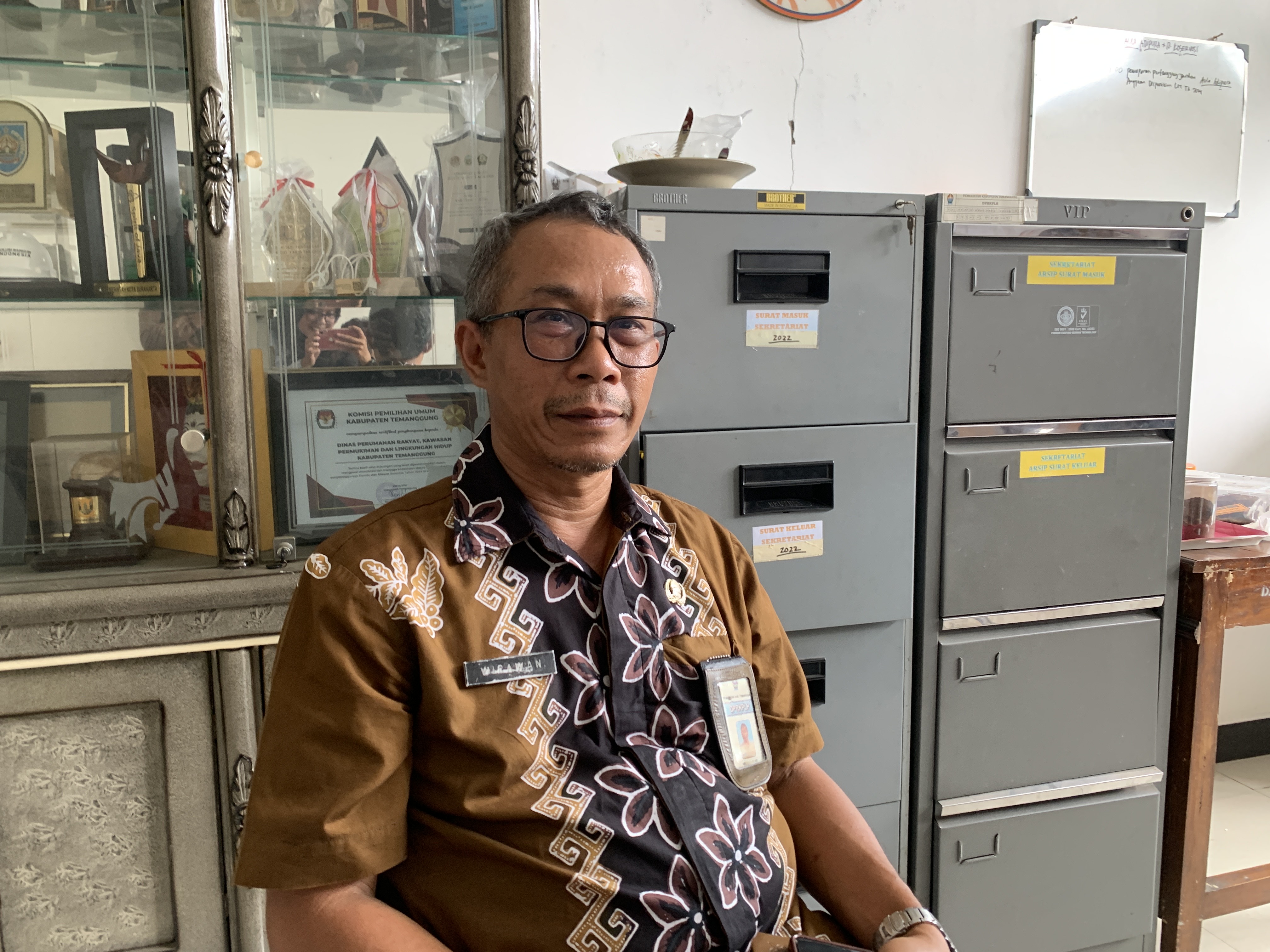 Plt Sekretaris Dinas Perumahan Rakyat, Kawasan Permukiman, dan Lingkungan Hidup (DPRKPLH) Kabupaten Temanggung, Wirawan.