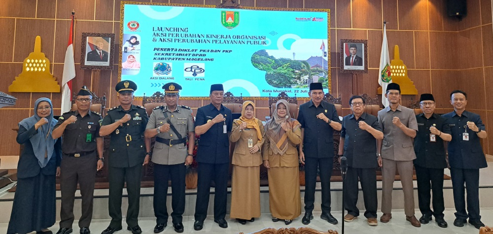 Launching aplikasi Aksi Dalang dan Tali Pena dalam rapat paripurna yang digelar di gedung DPRD Kabupaten Magelang, Selasa (22/7/2025).