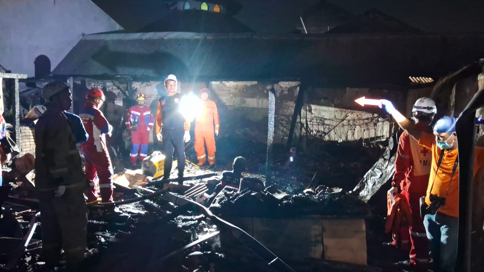 Kebakaran  rumah di Mlatibaru, Semarang Timur yang menewaskan lima orang, Jumat (25/7/2025)