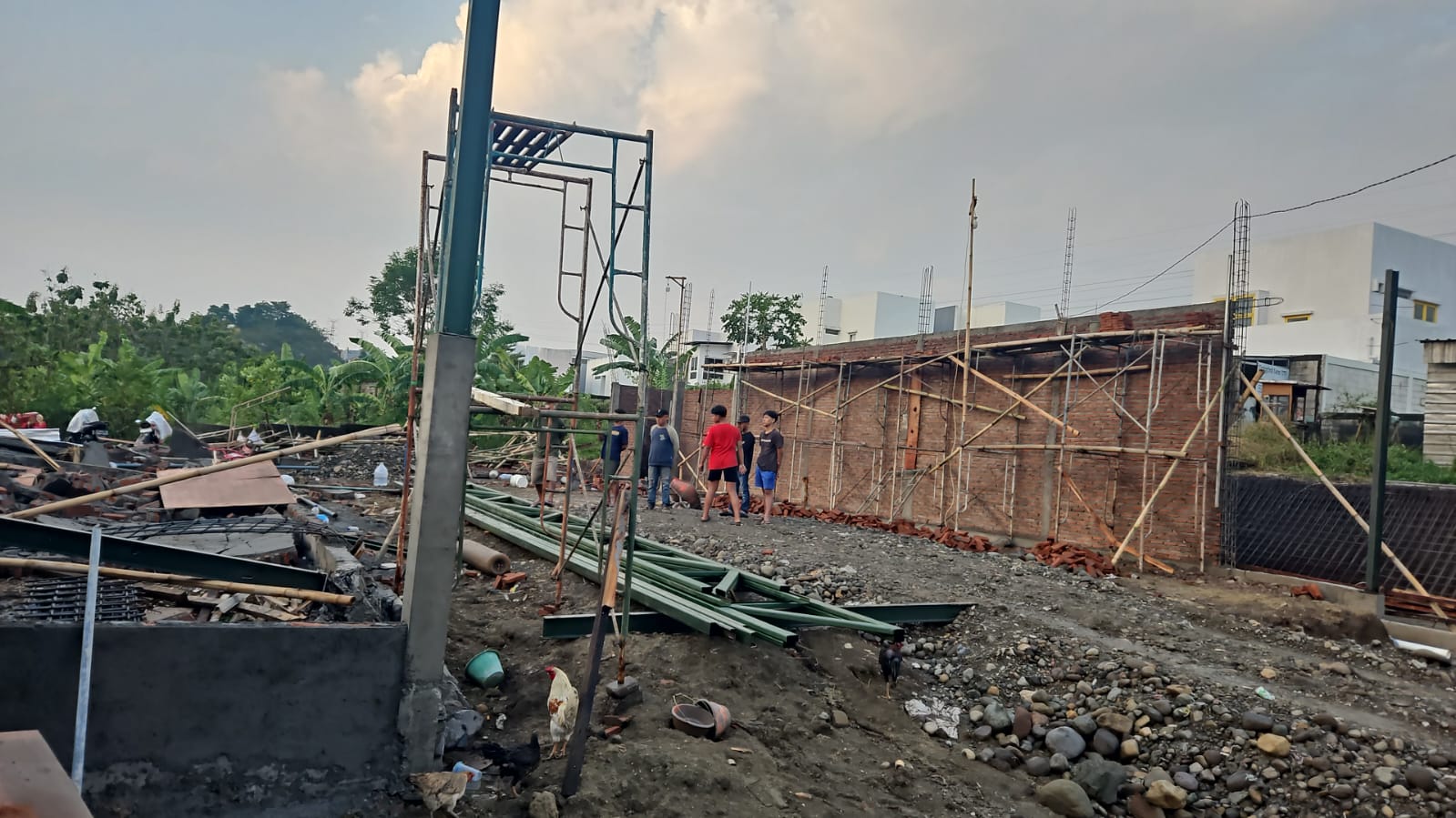 Proyek pembangunan sebuah minimarket di Jangli, Tembalang, Kota Semarang yang menelan korban jiwa, Minggu (27/7/2025).&nbsp;