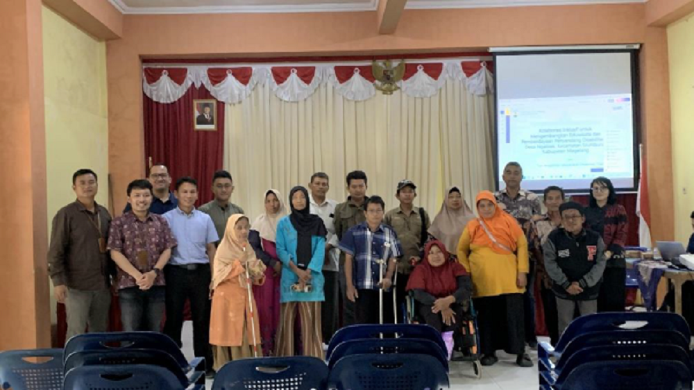 Tim Pengabdian kepada Masyarakat  Skema Affirmasi Universitas Tidar bersama Komunitas Difabel  Warsa Mundung menggelar penyuluhan Digitalisasi Produk Komunitas Disabilitas di Lereng Merapi.