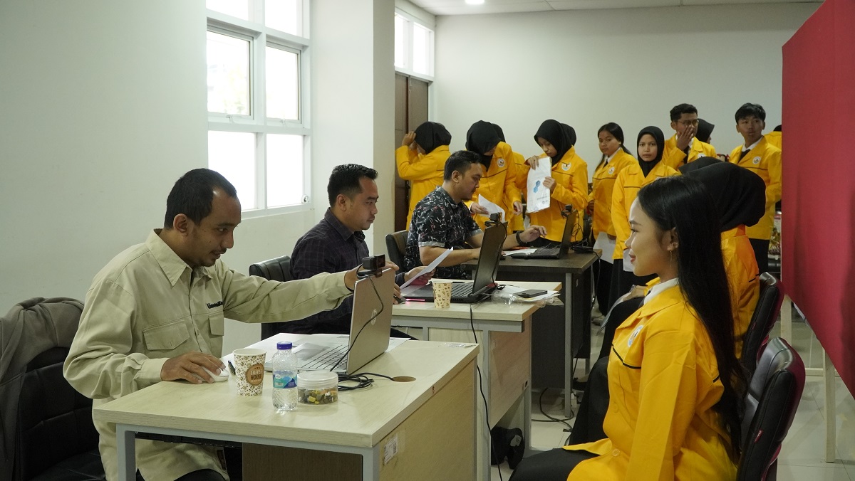 Mahasiswa baru Untidar mengikuti cek kesehatan gratis pada saat registrasi pada 29-31 Juli 2025.
