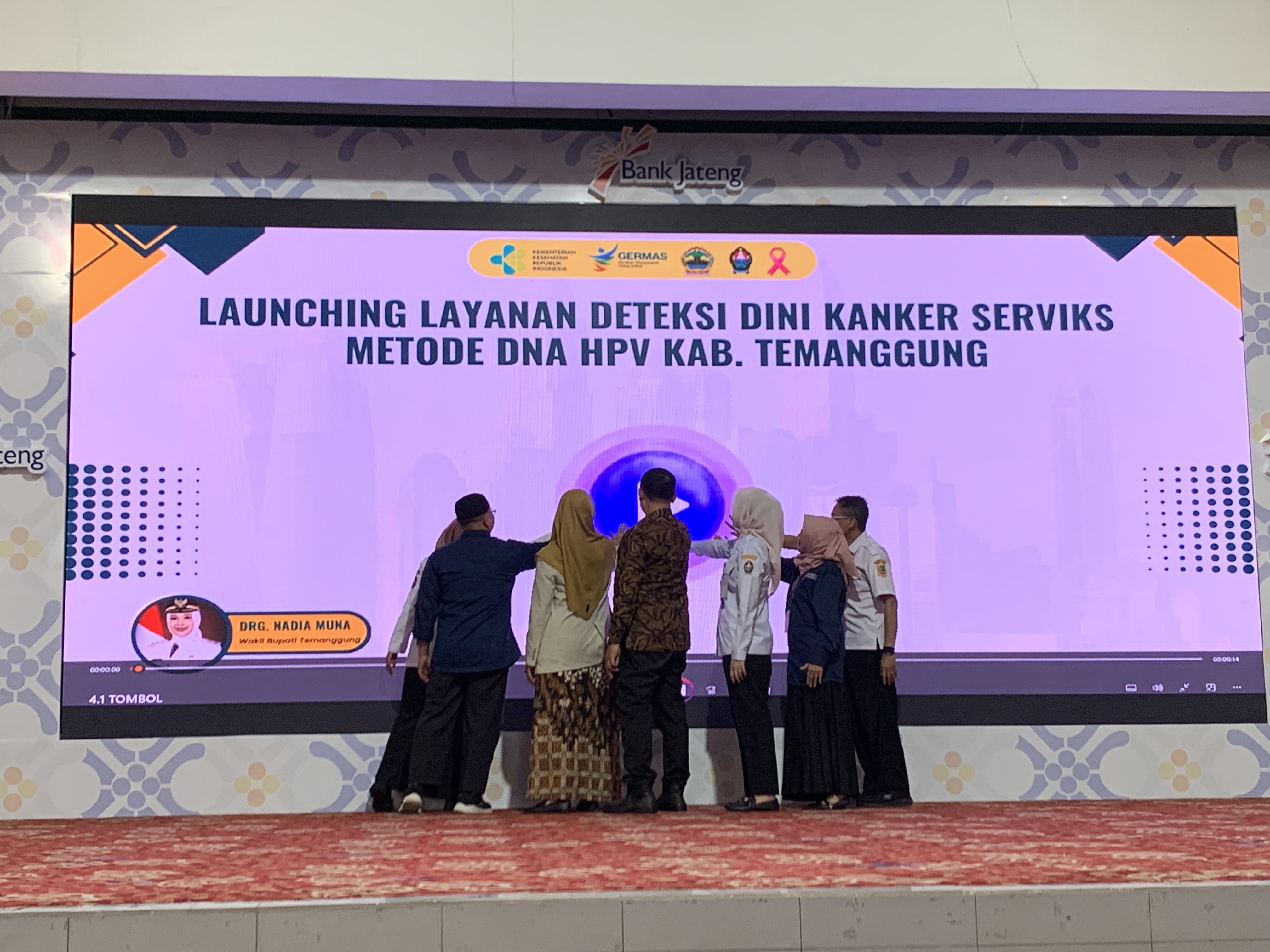 Wakil Bupati Temanggung, drg Nadia Muna bersama jajarannya, melaunching layanan deteksi dini kanker serviks metode DNA HPV di Graha Bhumi Phala, Rabu (6/8/2025).