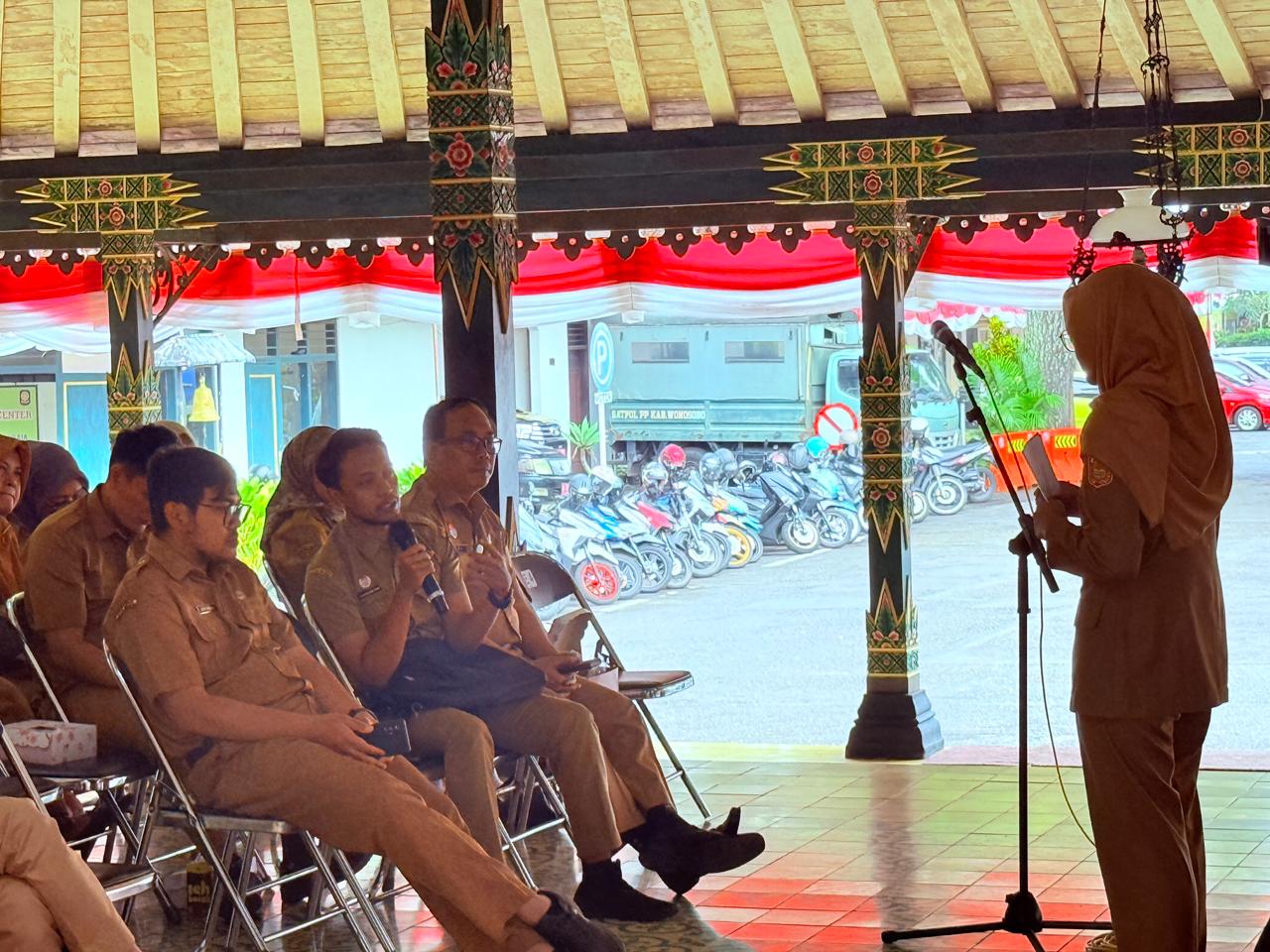 Sosialisasi layanan Call Center Prokompim di Pendopo Kabupaten Wonosobo, Senin (11/8/2028).