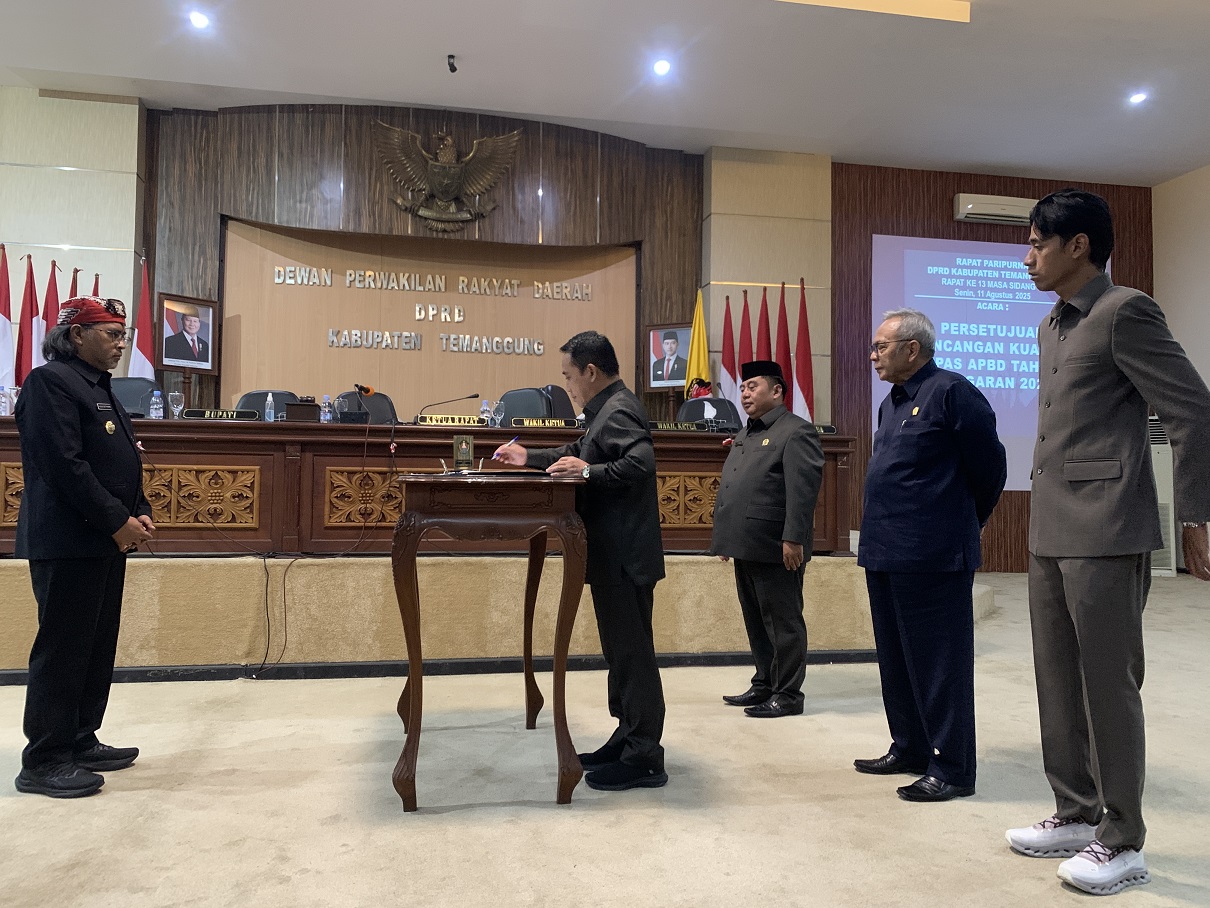 Penandatanganan nota kesepakatan Rancangan Kebijakan Umum Anggaran (KUA) dan Prioritas Plafon Anggaran Sementara (PPAS) APBD Tahun Anggaran 2026, Senin (11/8/2025).