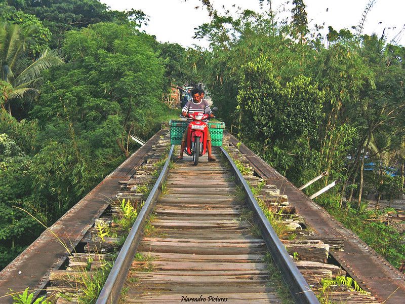 Bekas Jembatan Rel Kereta Api Pabelan 2010