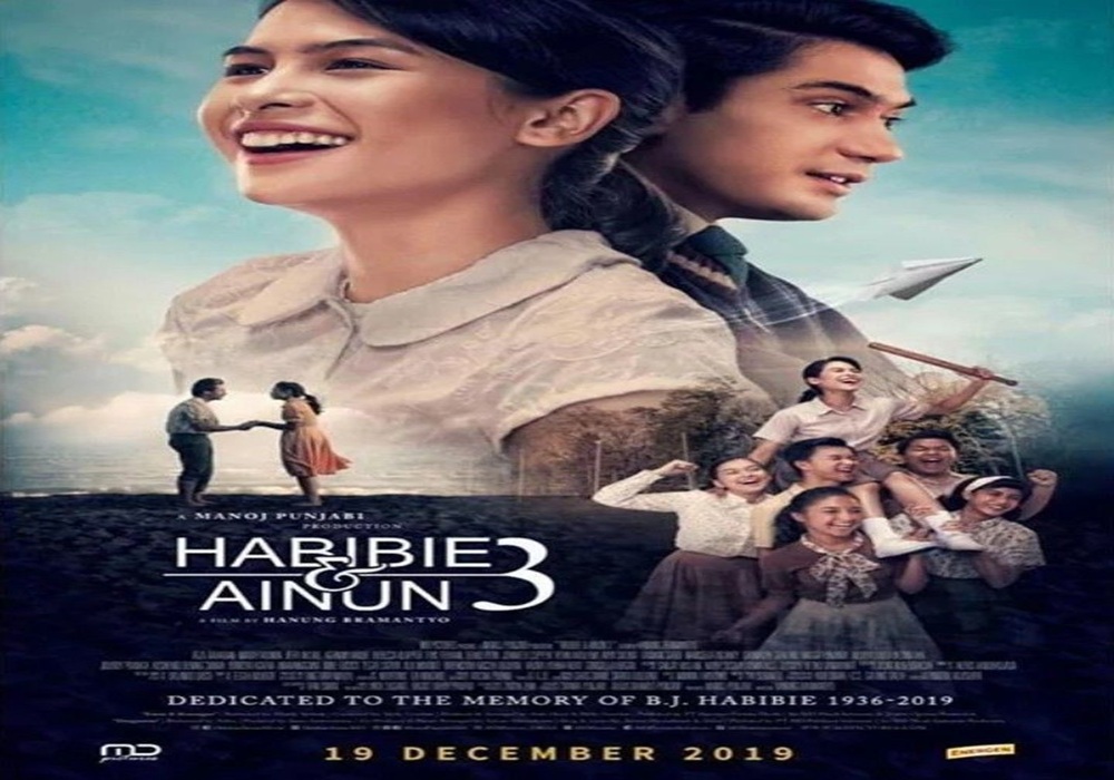 Poster Habibie dan Ainun 3