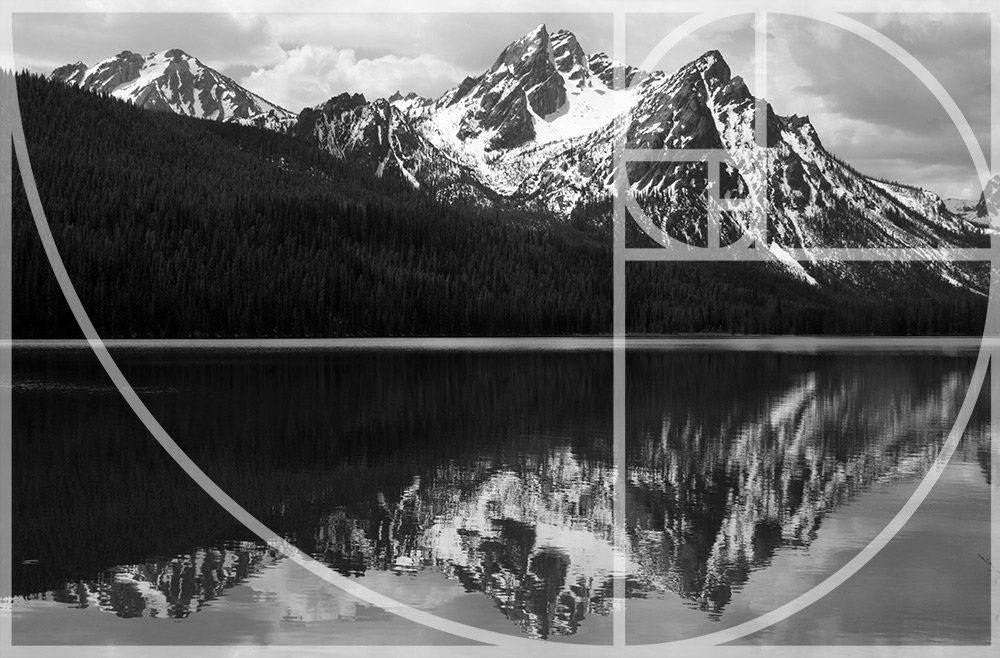 Contoh penerapan golden ratio pada gambar landscape pegunungan es