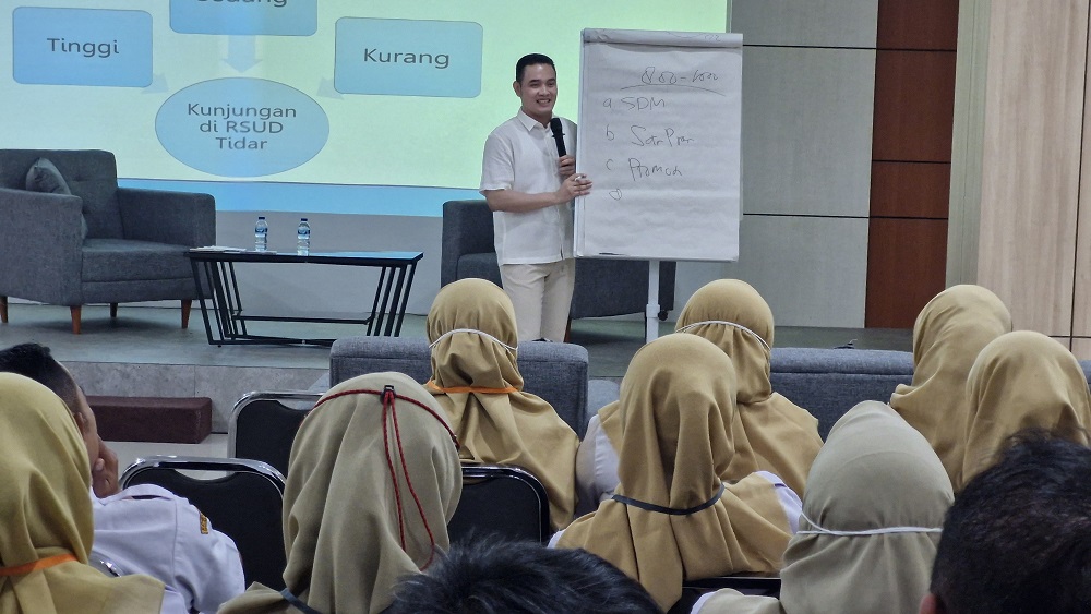 Motivator Ulul Azam memberikan materi kepada peserta IHT RSUD Tidar Kota Magelang, Rabu (10/9/2025).