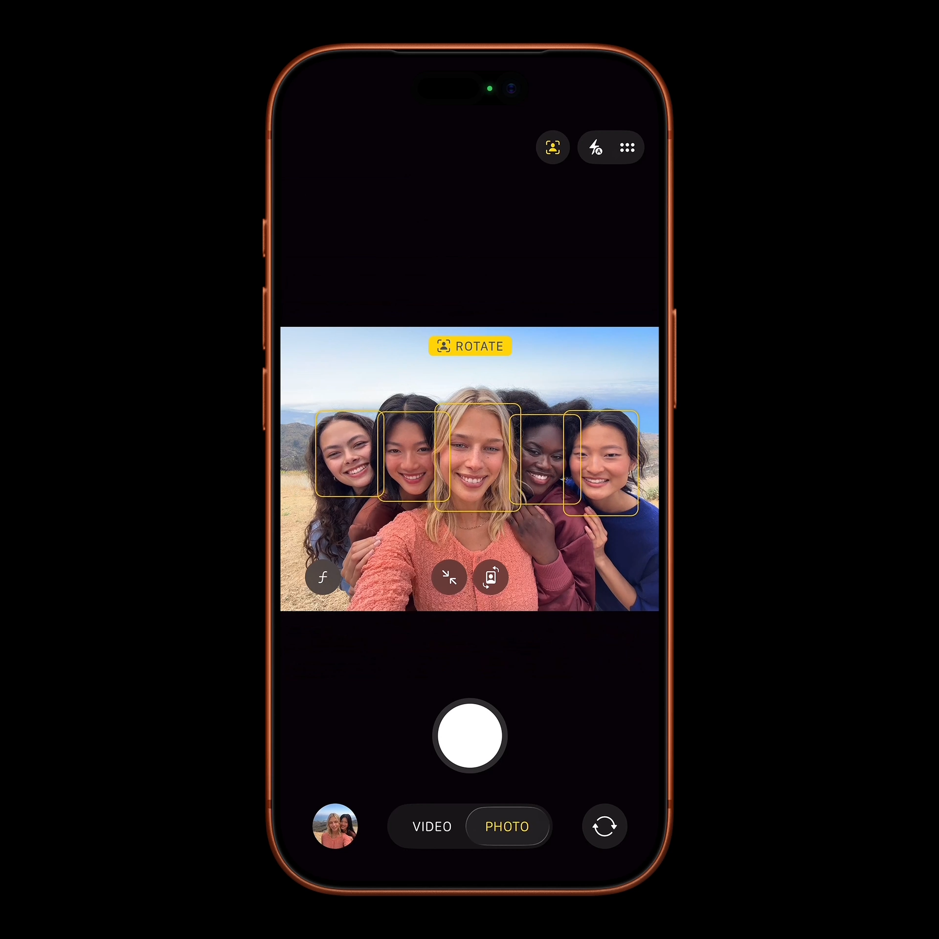 AJAIB: Fitur center stage pada iPhone 17 Pro dan iPhone 17 Pro Max memudahkan pengguna dalam melakukan selfie ramai-ramai