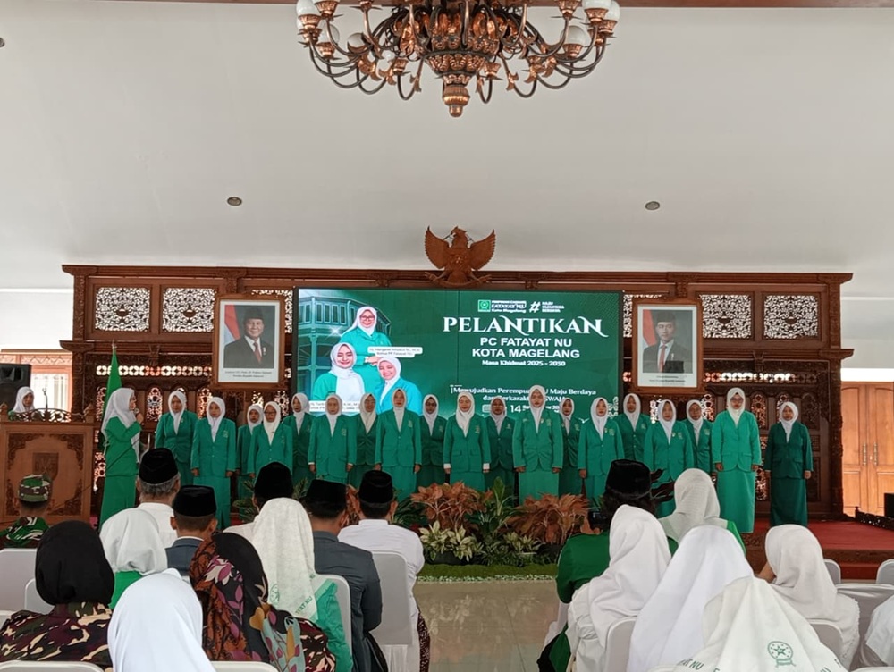 Pelantikan 19 pengurus PC Fatayat NU Kota Magelang di Pendopo Pengabdian, Kota Magelang, Minggu (14/9/2025).