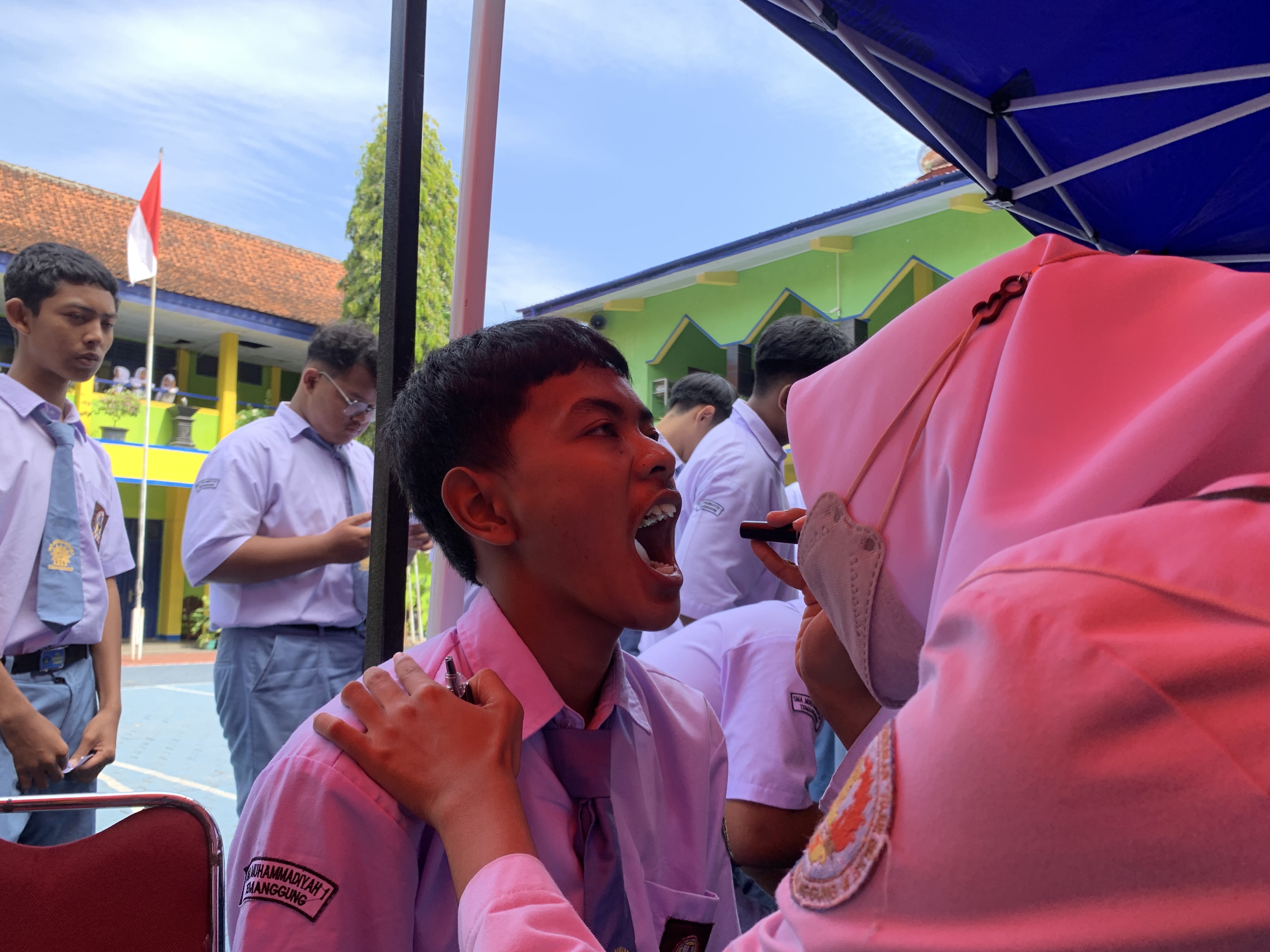 Cek kesehatan gratis di SMA Muhammadiyah Temanggung, Senin (15/9/2025).