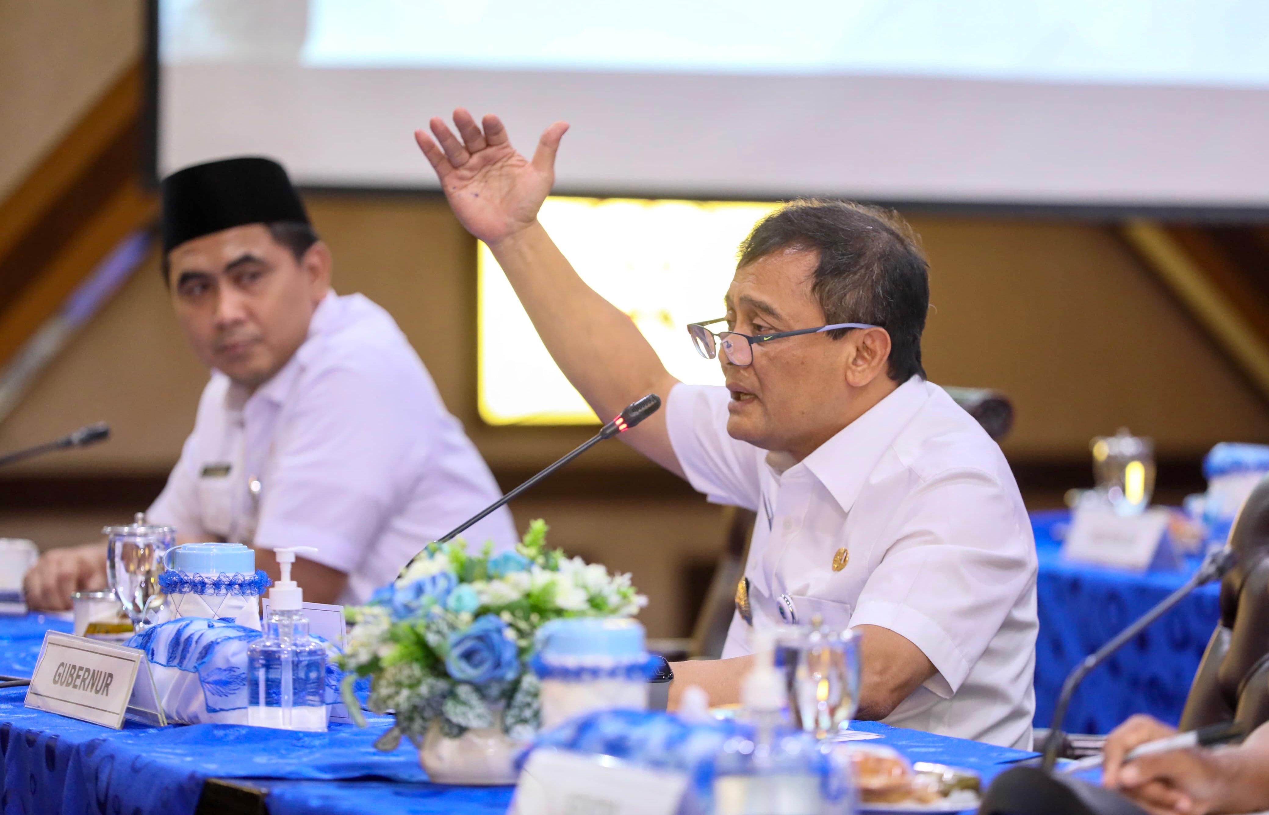 Gubernur Jawa Tengah Ahmad Luthfi dan Wakil Gubernur Taj Yasin dalam rapat collaborative funding dan program kegiatan berbasis hasil, Rabu (24/9/2025).