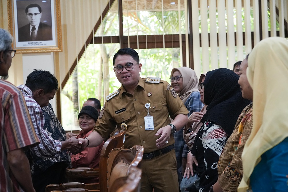 Wali Kota Magelang Damar Prasetyono memberikan sosialisasi perwal terkait program Prodamai, Selasa (30/9/2025).