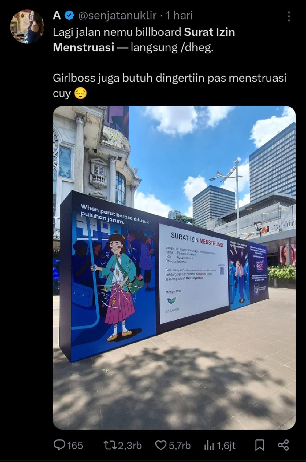 Tangkapan layar postingan salah satu pengguna X terkait billboard Surat Izin Menstruasi.