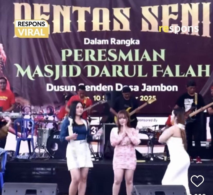 Tangkapan layar acara dangdutan di acara peresmian Masjid Darul Falah, Dusun Jambon, Kecamatan Gemawang, Kabupaten Temanggung, yang mendadak viral di media sosial.