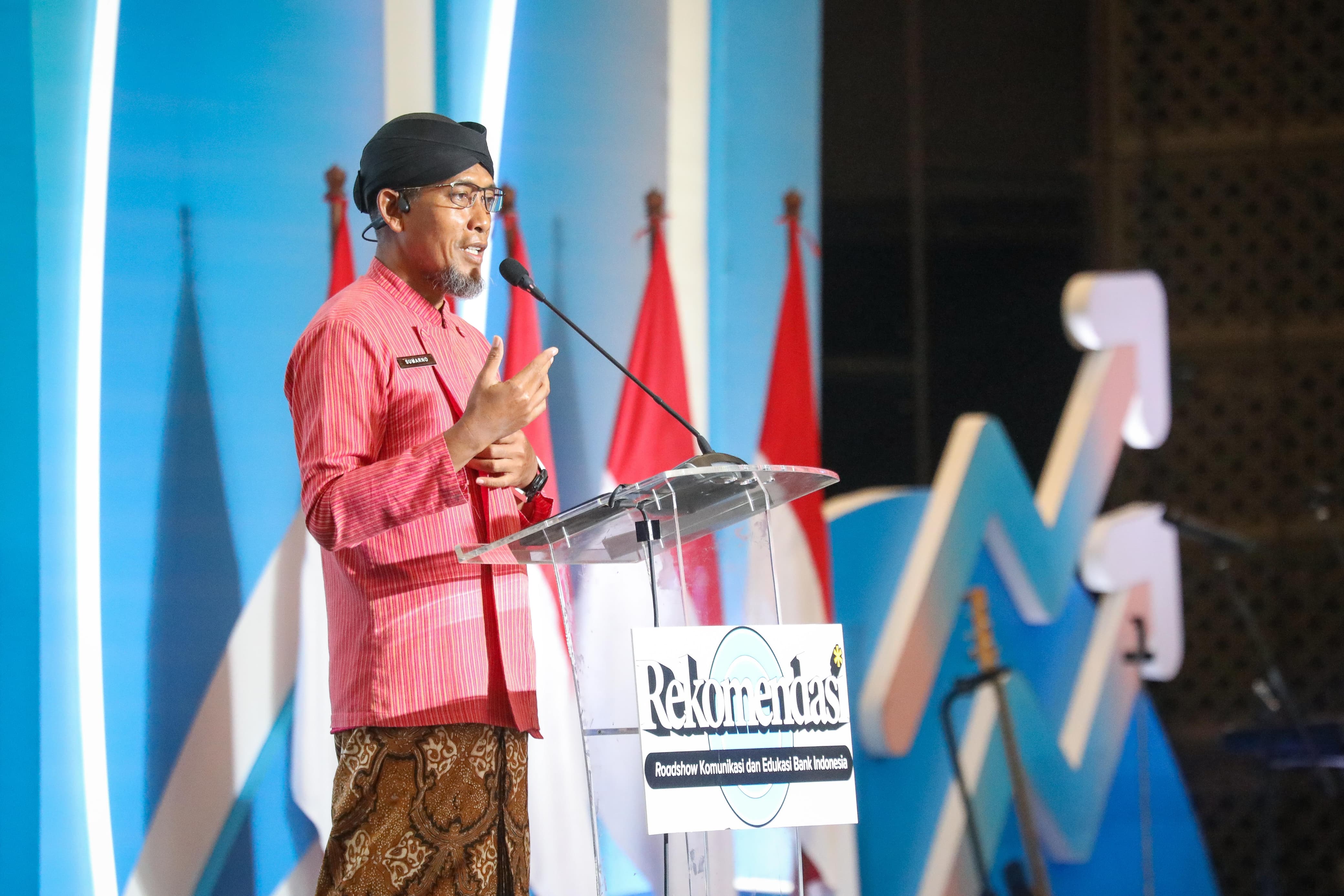Sekda Jateng Sumarno ketika menghadiri acara roadshow komunikasi dan edukasi Bank Indonesia di Hotel Padma, Semarang, Kamis (23/10/2025).