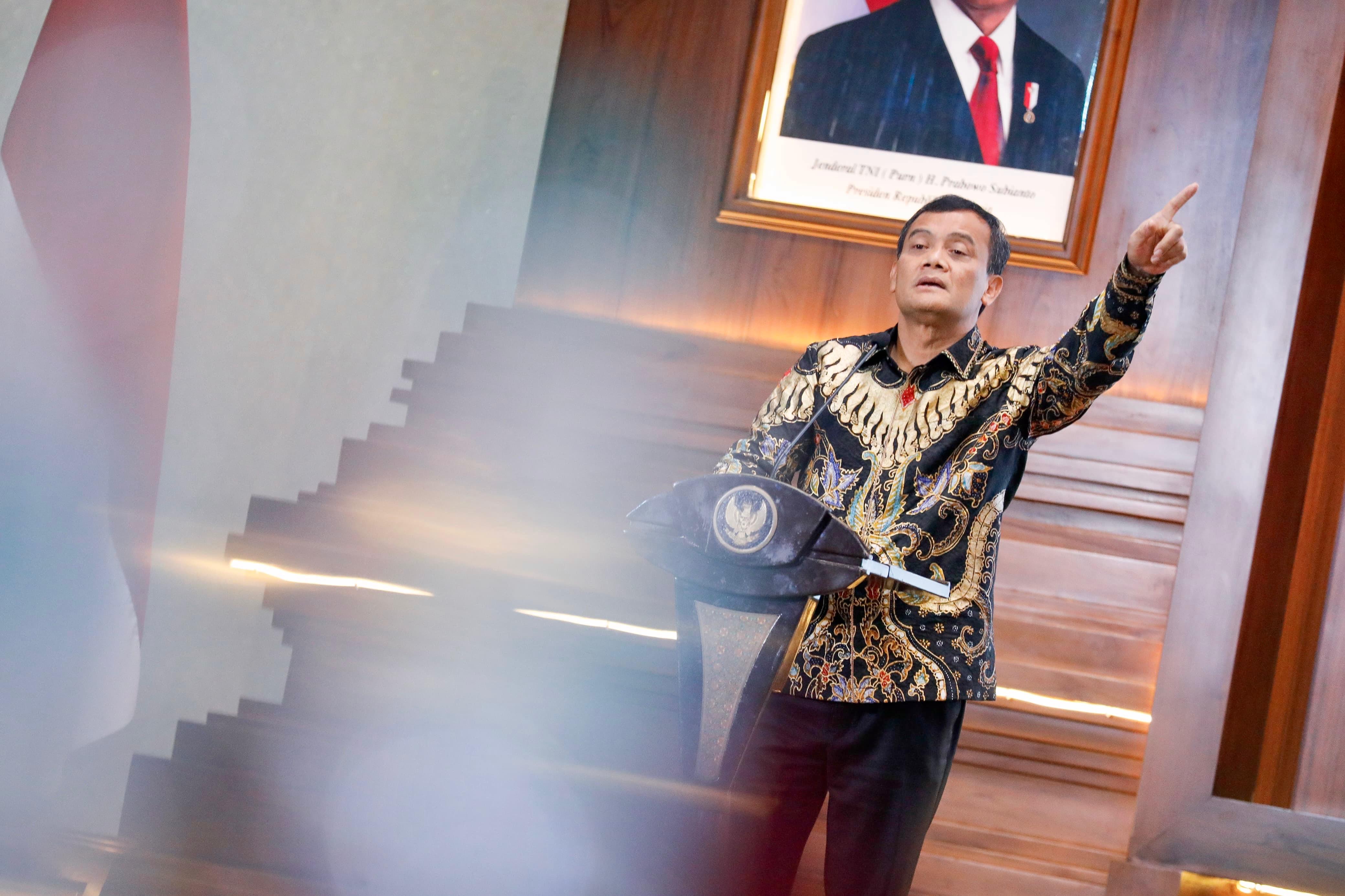 Gubernur Jawa Tengah Ahmad Luthfi perintahkan dinas dan stake holder pantau terus-menerus banjir serta mengambil langkah cepat.