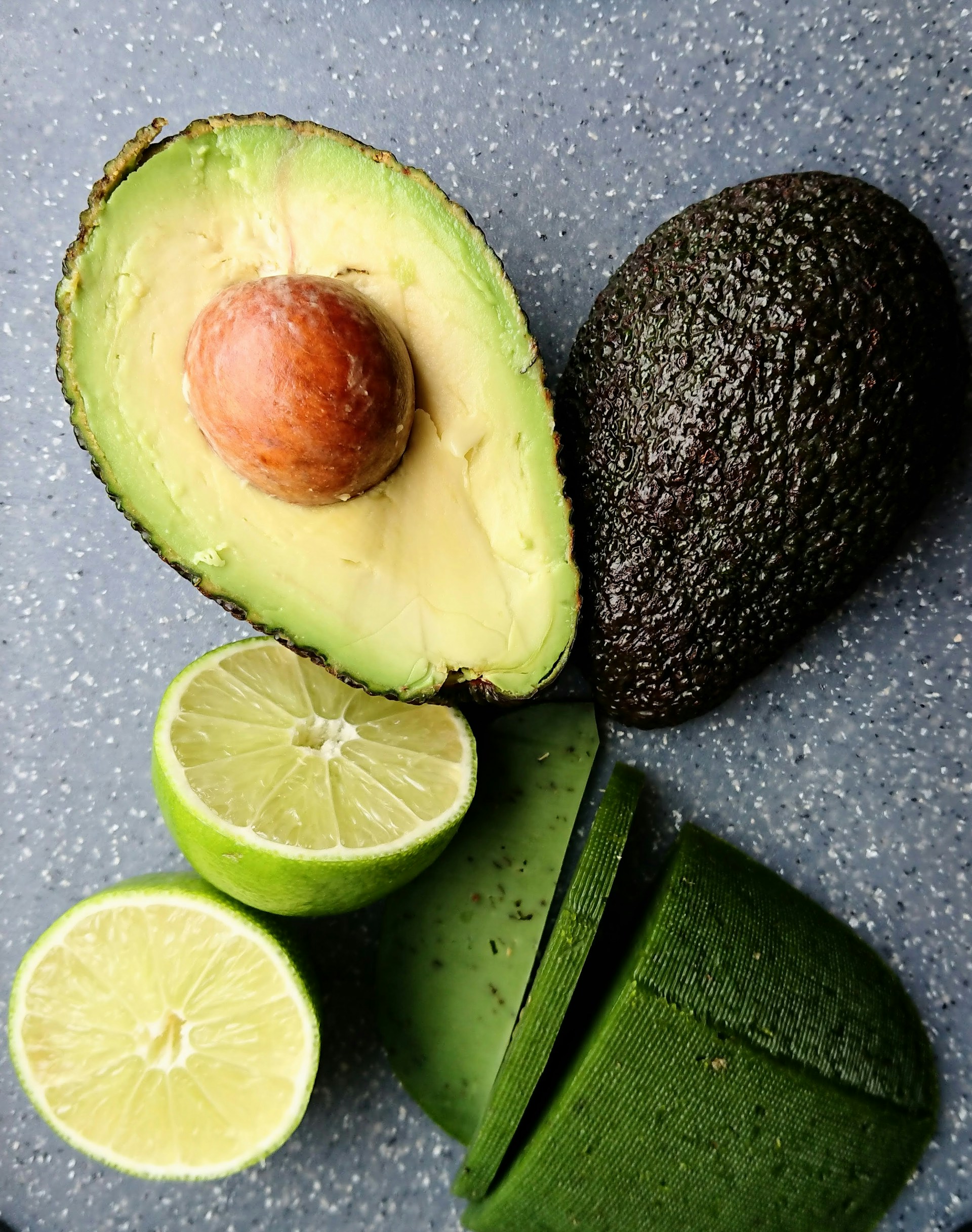 Buah alpukat kaya akan nutrisi menjadi favorit banyak orang