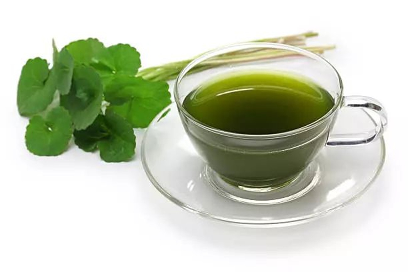 Jus Daun Pegagan (Centella asiatica) yang kaya akan manfaat bagi kesehatan tubuh