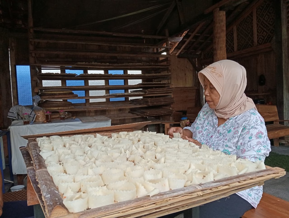 Proses pembentukan adonan slondok