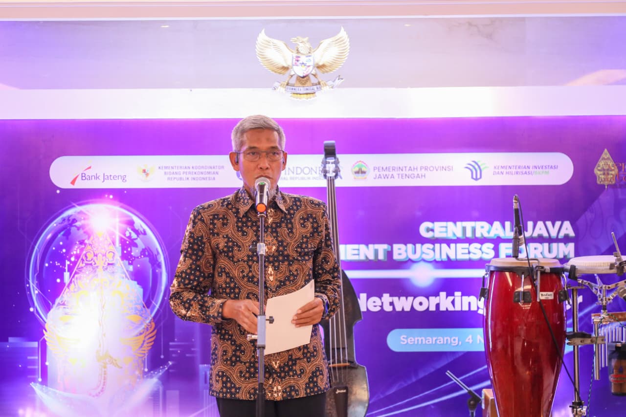 Sekda Jawa Tengah Sumarno mengatakan, pelayanan terkait perizinan berinvestasi di Jateng agar dipermudah dan dipercepat.