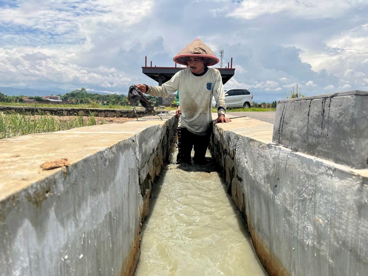 Petani Desa Krandon, Kesesi Kabupaten Pekalongan merasakan manfaat pembangunan irigasi program Gubernur Ahmad Luthfi.