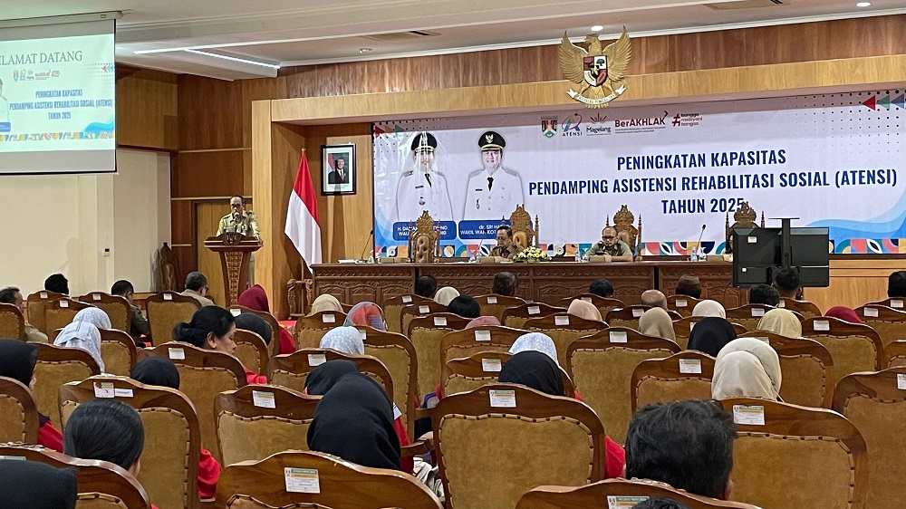 Sebanyak 192 pendamping Atensi Kota Magelang mengikuti program peningkatan kapasitas dalam melayani masyarakat, di Gedung Adipura Kencana, Senin (11/11/2025)